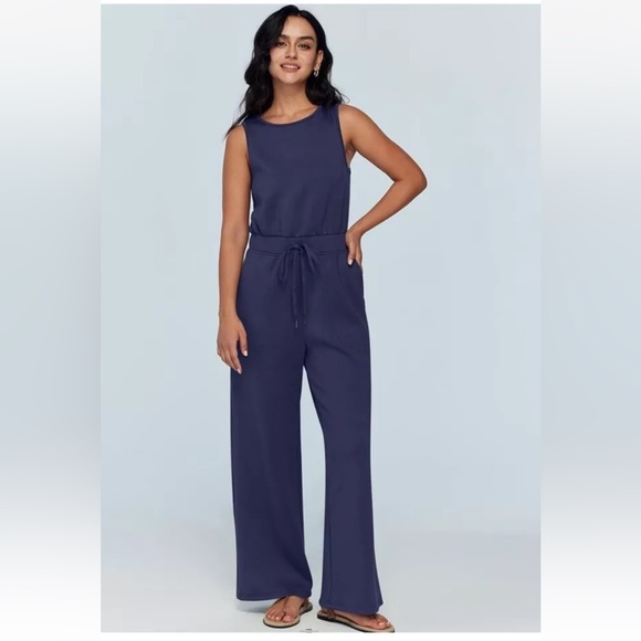Trendy Queen Pants - Trendy Queen Women’s Jumpsuit Wide Leg Romper Navy Blue Size Medium Sleeveless